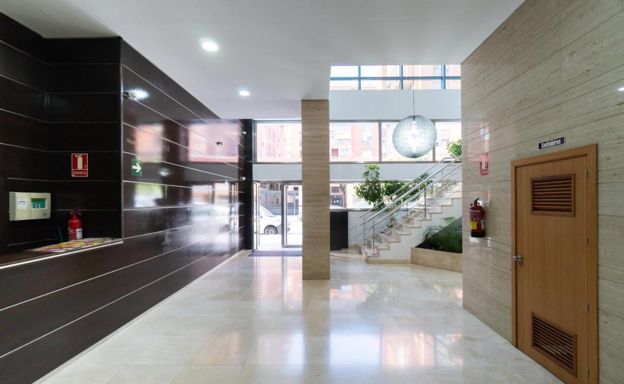 Malaga Centro Maria Zambranoアパートメント エクステリア 写真